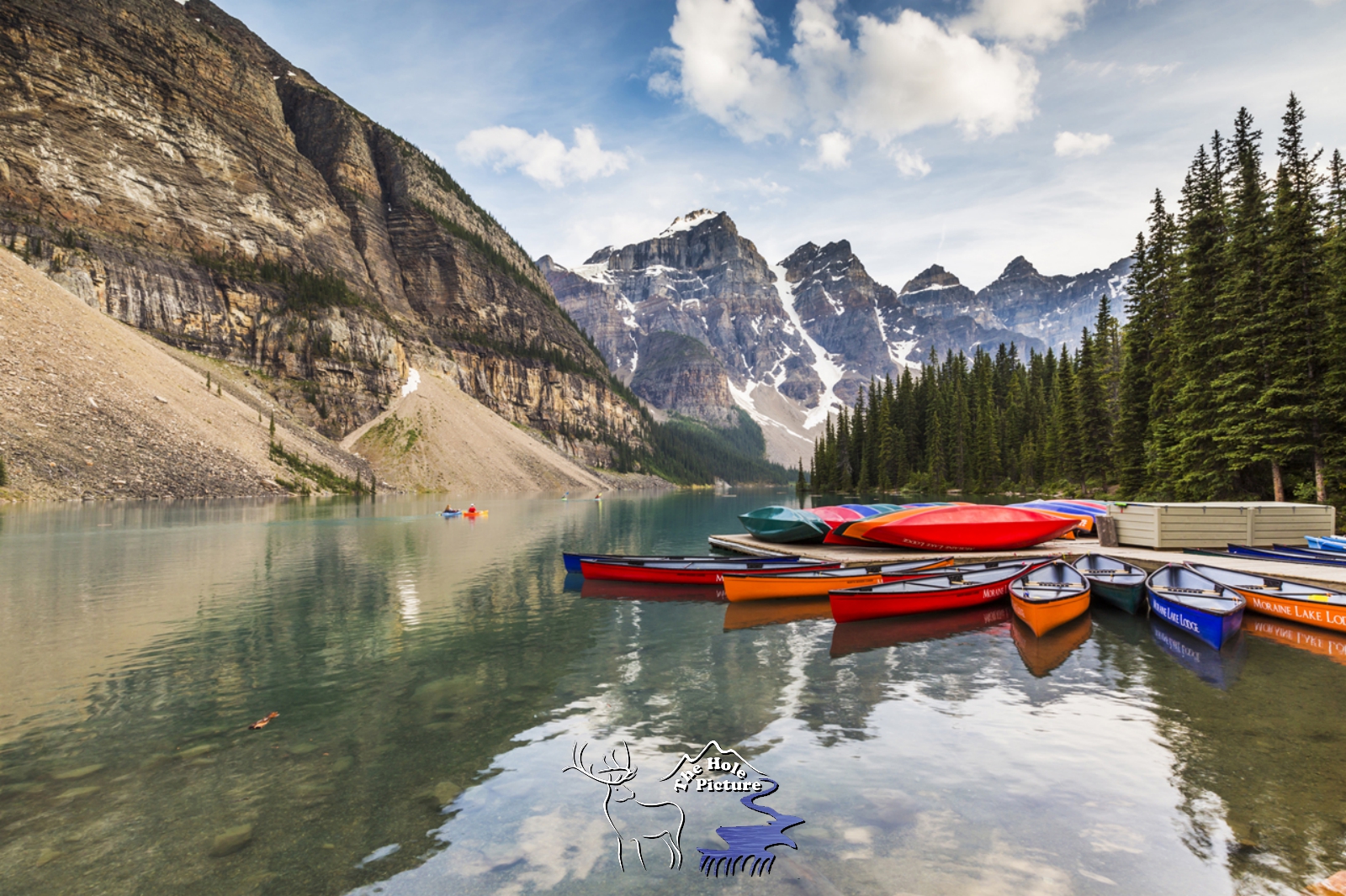 Canoes Moraine Lake, banff
